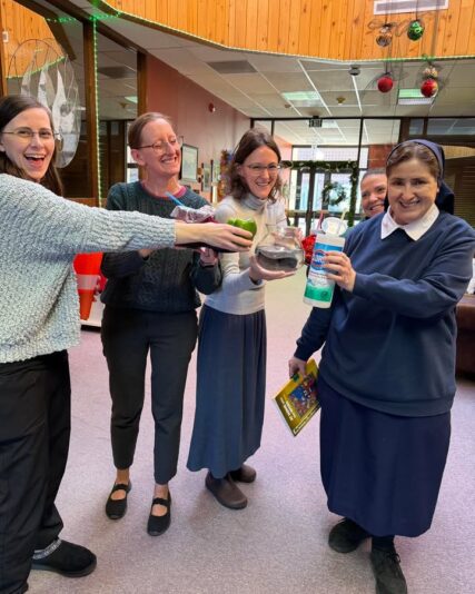 fb-101064066621857_1181472107442047