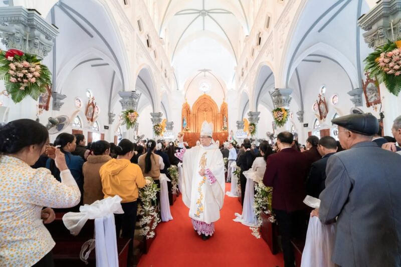 fb-732768673513037_1176812261242323