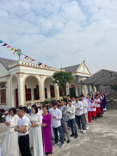 fb-104570015177619_885441593991588