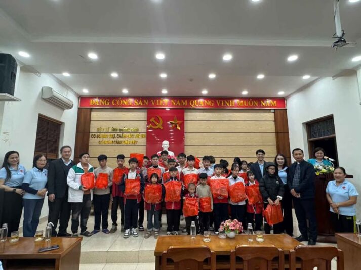 fb-104570015177619_885465983989149