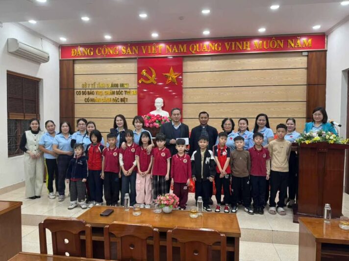 fb-104570015177619_885465983989149