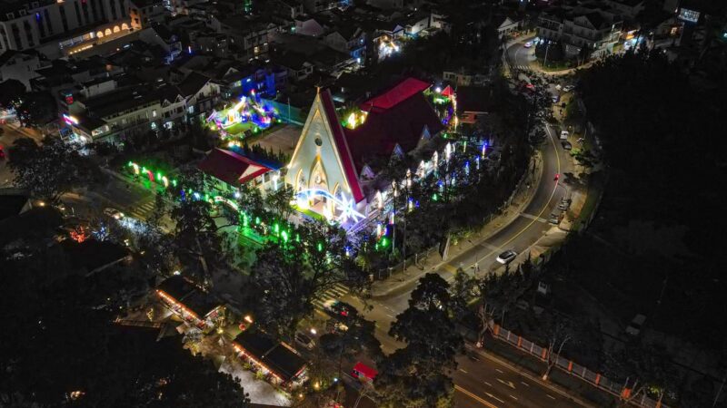 fb-161015470626458_1275596457937759