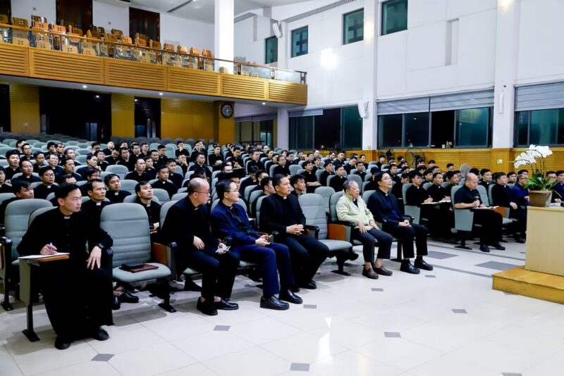 fb-1578851229095483_1271420798362492