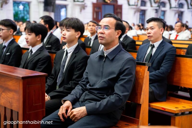 fb-195381603856169_1297477832406080