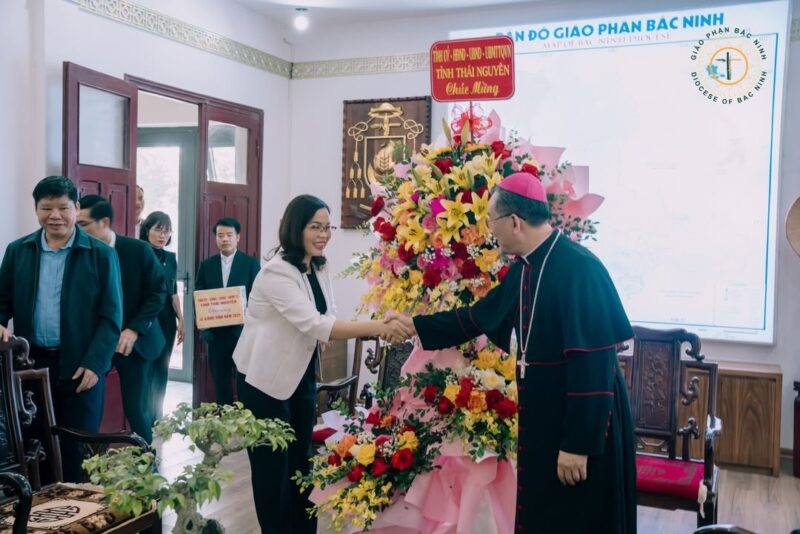 fb-732768673513037_1177638484493034