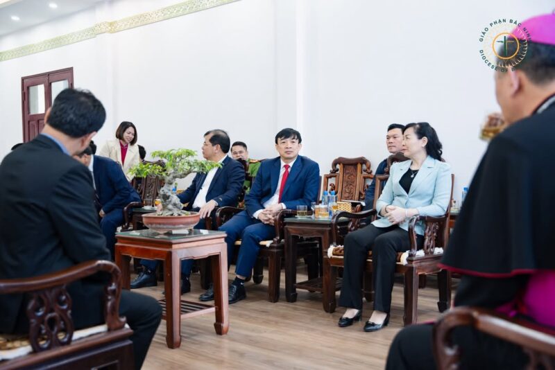 fb-732768673513037_1177545634502319