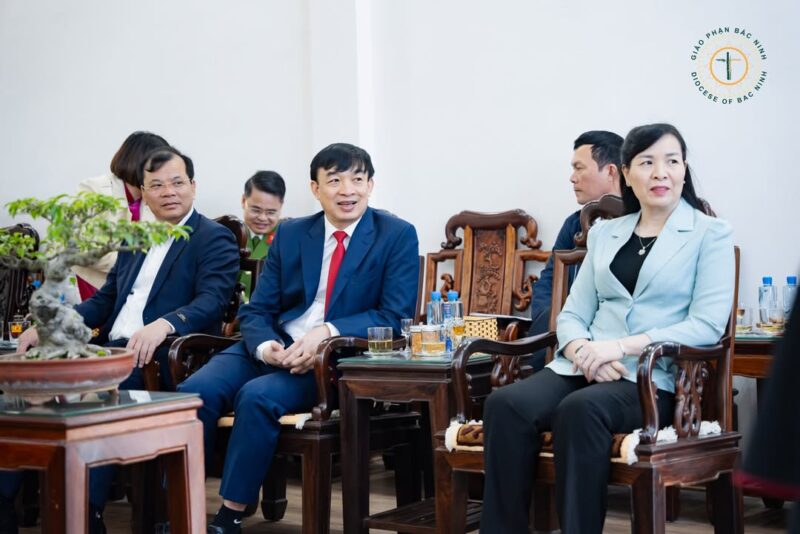 fb-732768673513037_1177545634502319