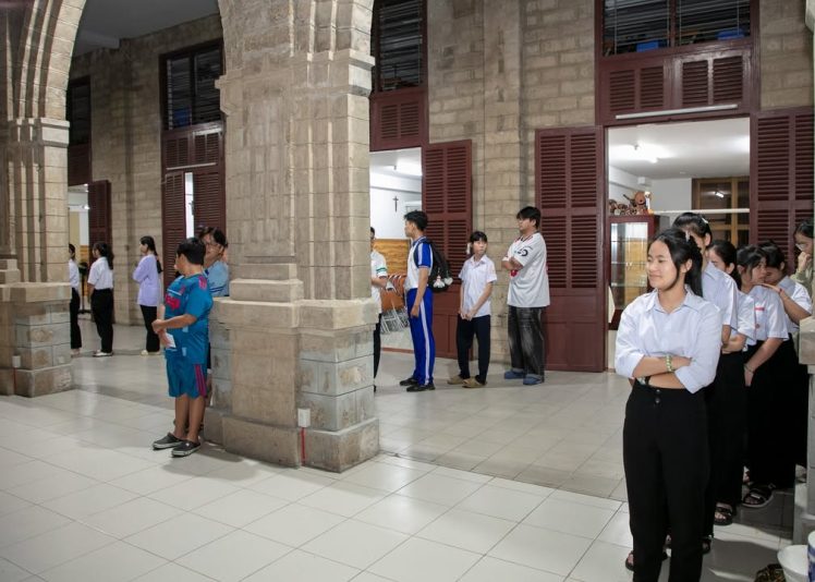 fb-422222558355253_1308949037942226