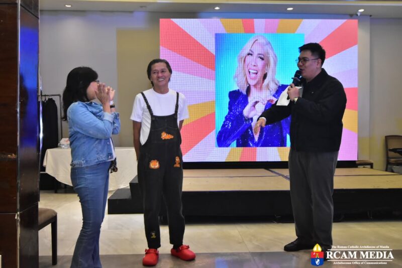 fb-104845338955723_870923132352613