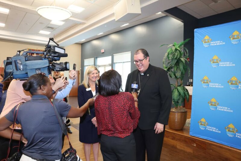 fb-325330457584074_1294382322732595