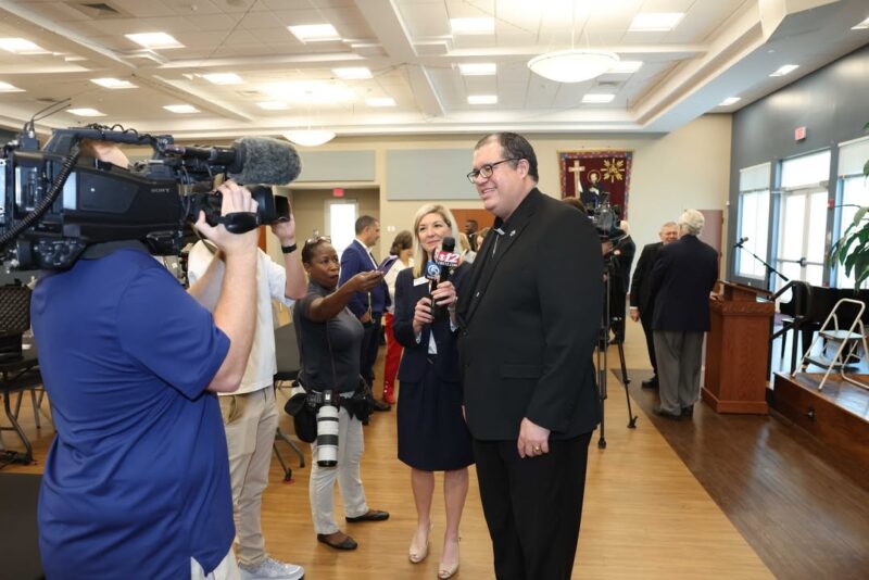 fb-325330457584074_1294382322732595