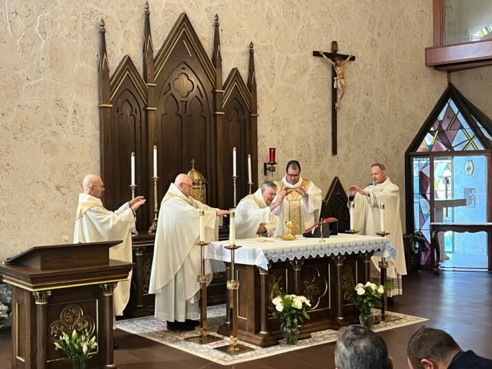 fb-325330457584074_1294330589404435