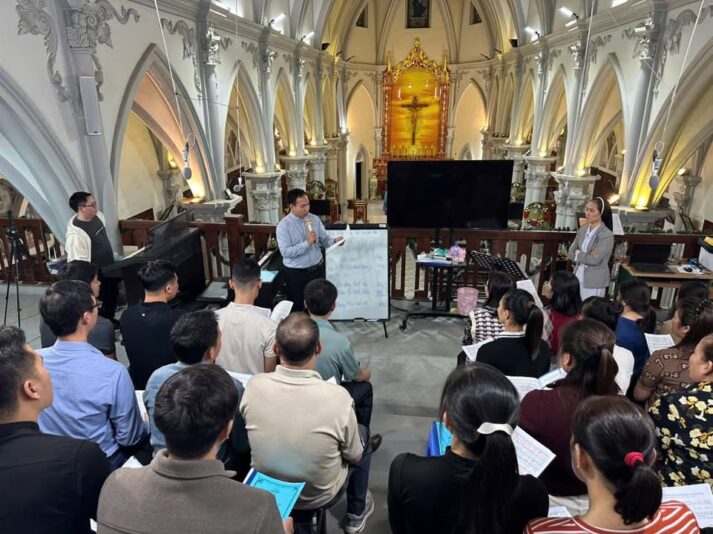 fb-732768673513037_1178793534377529