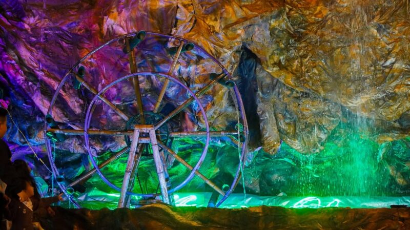 fb-285328895298373_871797228922527