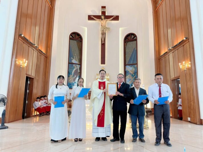 fb-104570015177619_887692390433175