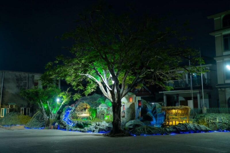 fb-285328895298373_872231652212418