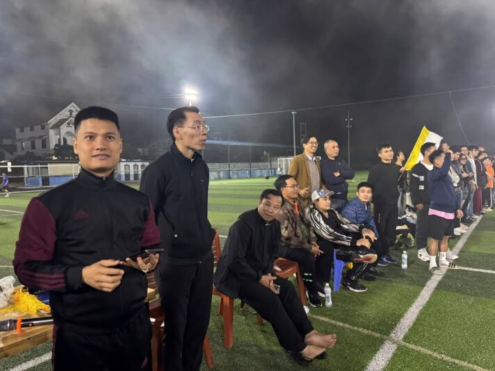 fb-104570015177619_888261800376234