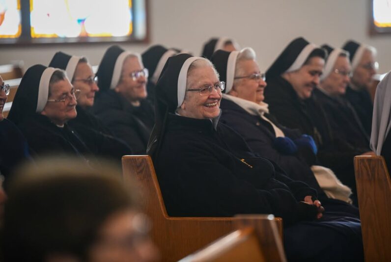 fb-1094082193990443_1323253063177827