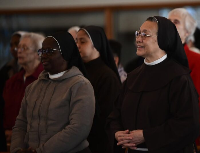 fb-1094082193990443_1323253063177827