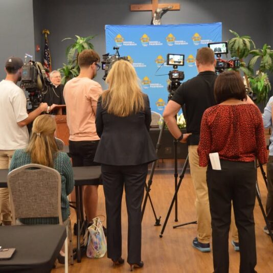 fb-325330457584074_1295257465978414