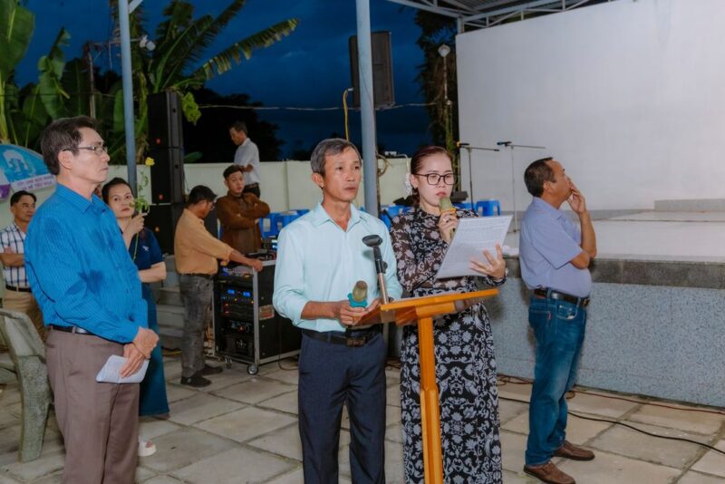 fb-422222558355253_970653808438419