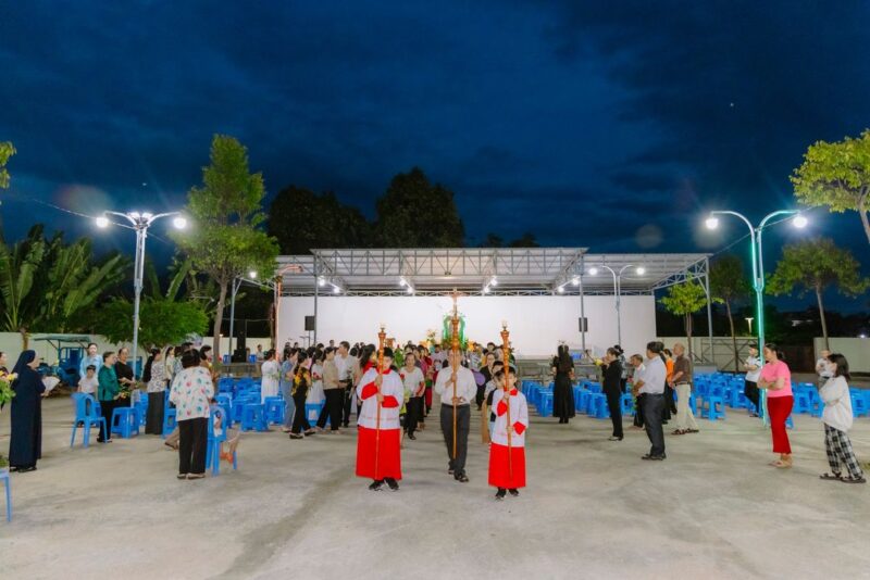 fb-422222558355253_970653808438419