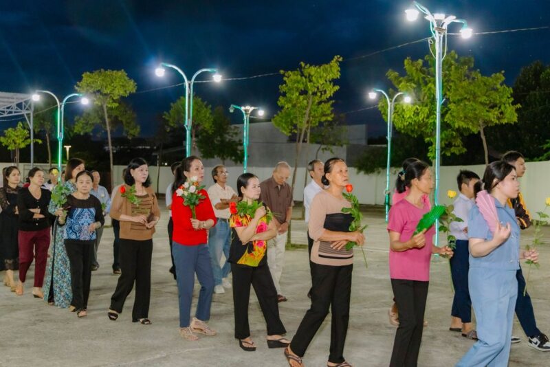 fb-422222558355253_970653808438419