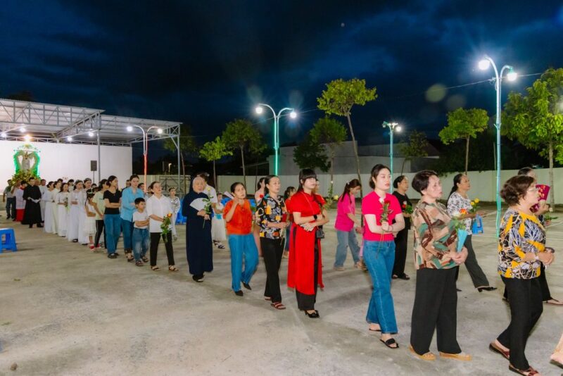 fb-422222558355253_970653808438419