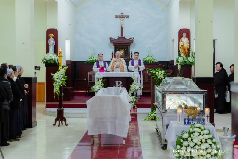 fb-356526171666570_899864055469456