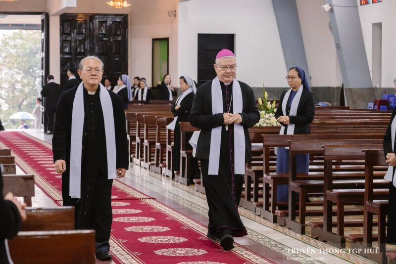 fb-356526171666570_901262398662955