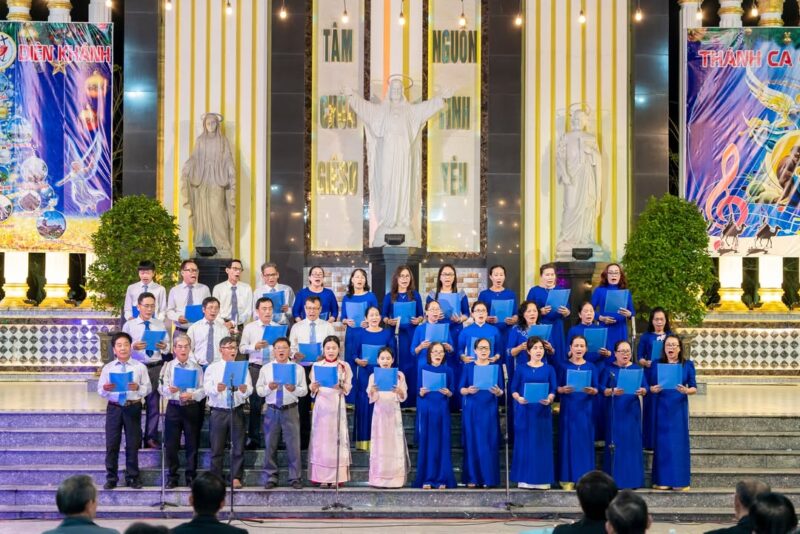 fb-422222558355253_1010534404450359