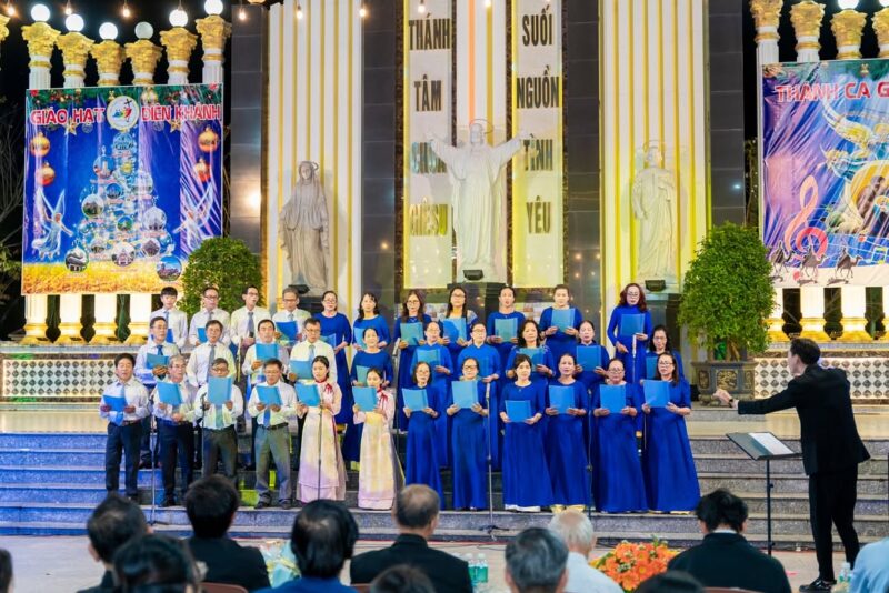 fb-422222558355253_1010534404450359