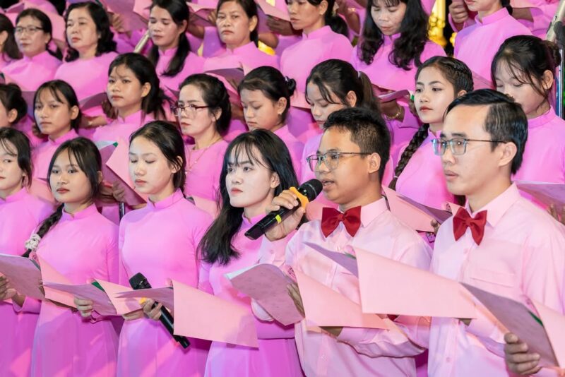 fb-422222558355253_1010534404450359