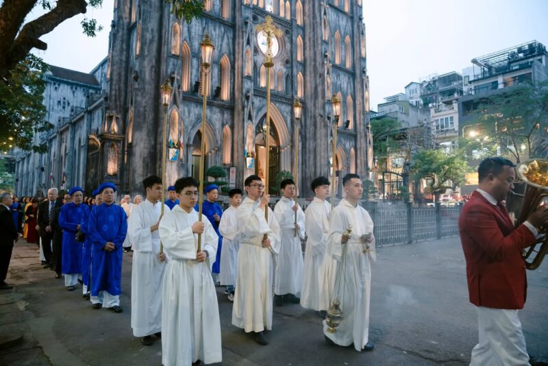 fb-356526171666570_955144423274752