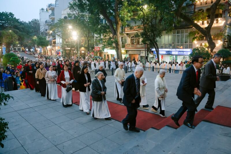 fb-356526171666570_955144423274752