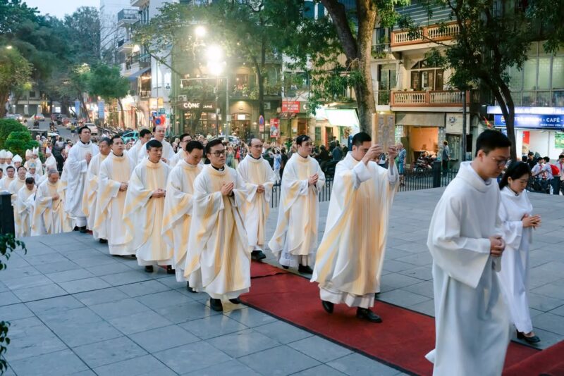 fb-356526171666570_955144423274752