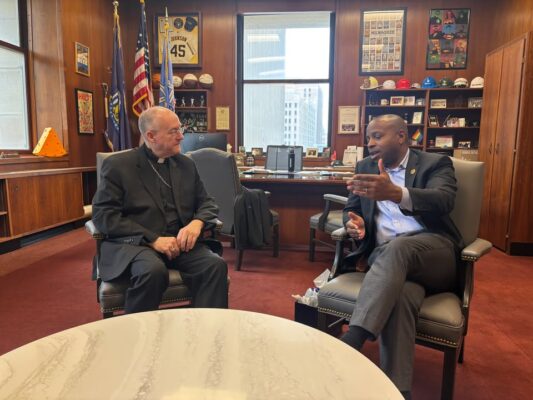 fb-355703527834405_1114632527374218