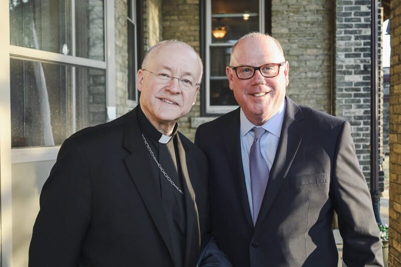 fb-355703527834405_1118068593697278