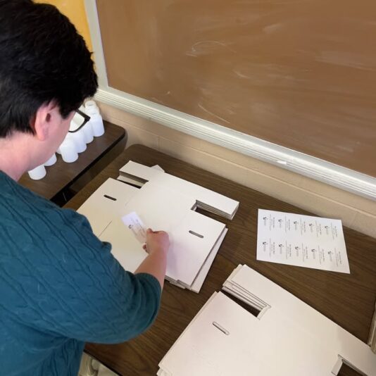 fb-355703527834405_1117948427042628