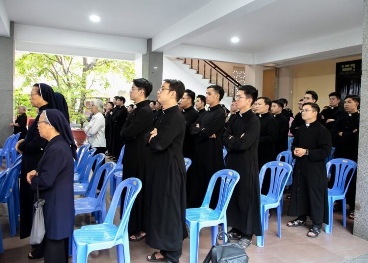 fb-422222558355253_1093148806188918