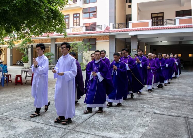 fb-422222558355253_1093148806188918