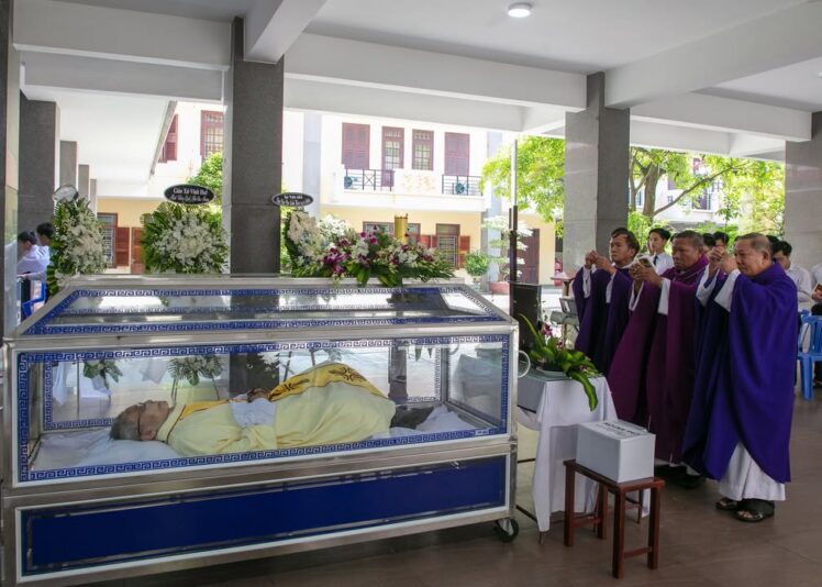 fb-422222558355253_1093145766189222