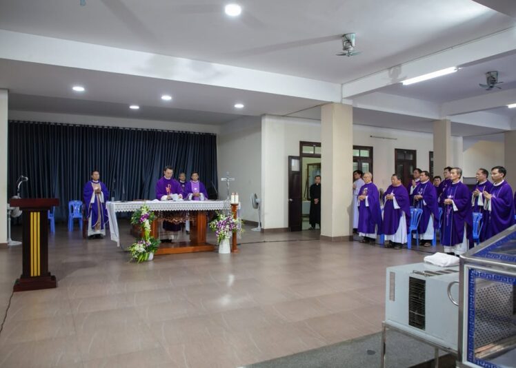 fb-422222558355253_1093138072856658