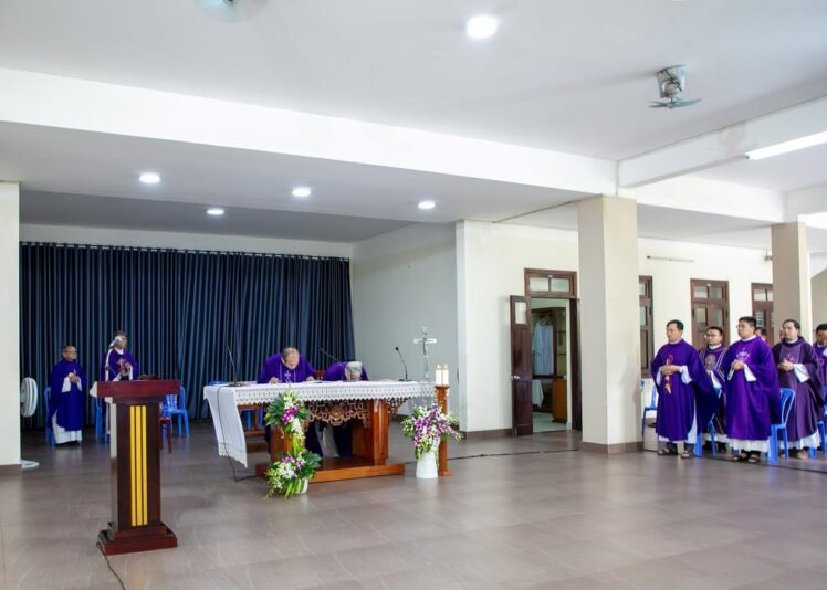 fb-422222558355253_1093136232856842