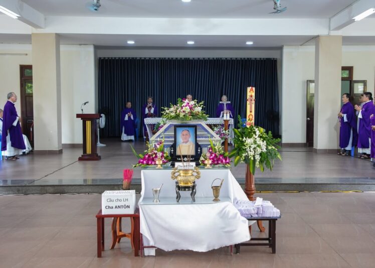 fb-422222558355253_1093136232856842