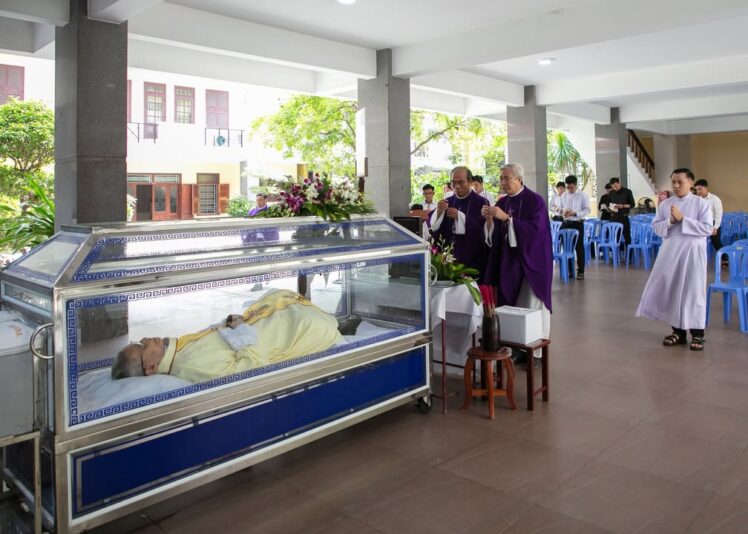 fb-422222558355253_1093136232856842