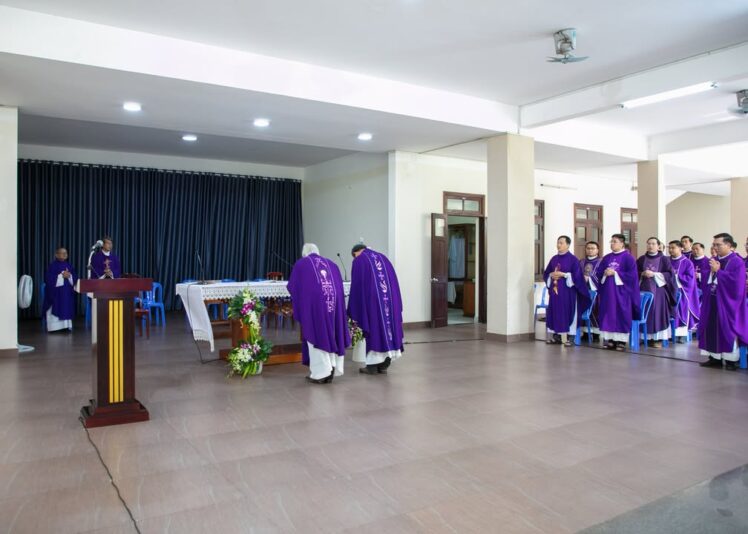 fb-422222558355253_1093136232856842