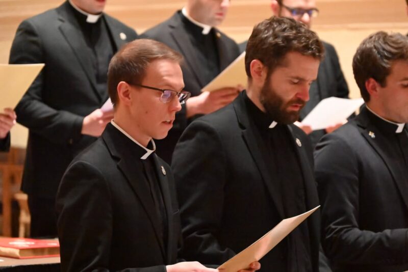 fb-355703527834405_1119566803547457