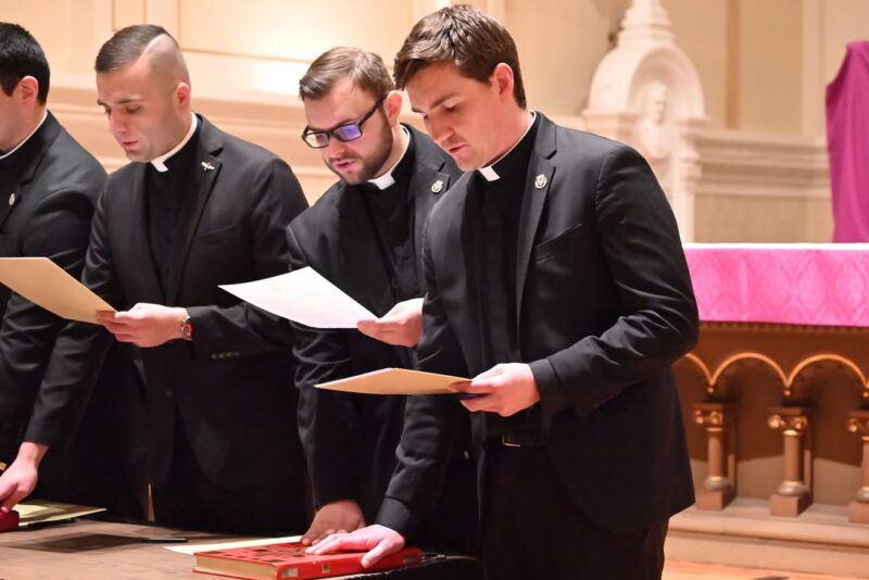 fb-355703527834405_1119566803547457