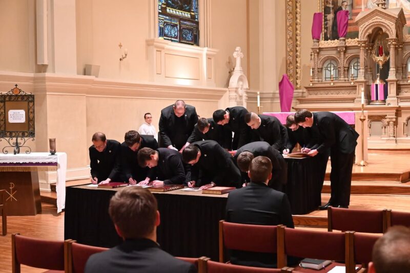 fb-355703527834405_1119566803547457